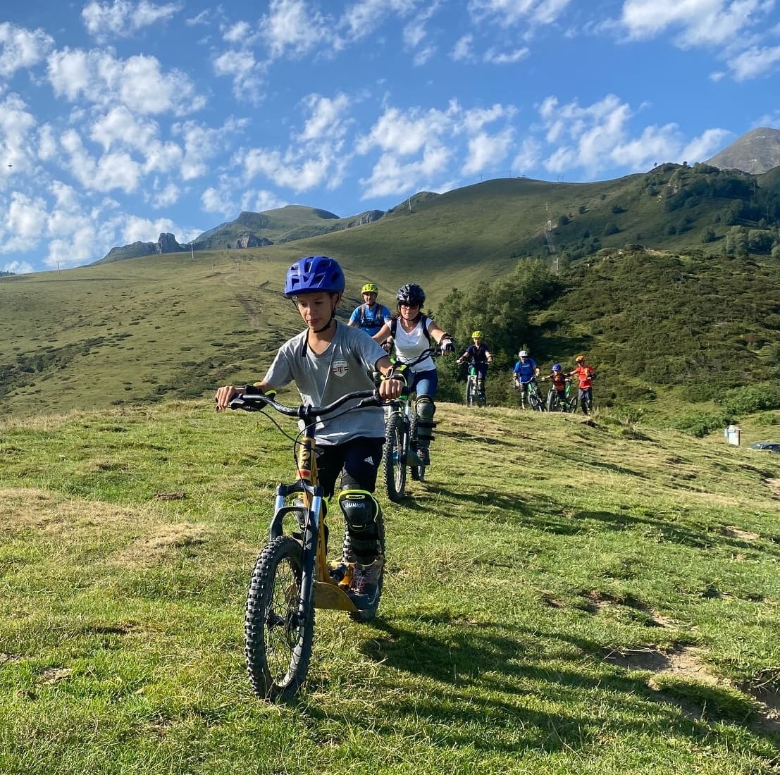 Descente en trottinette du Col d'Azet